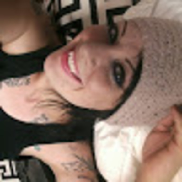 Meet your Posher, Jessica - Picture 1 of 1